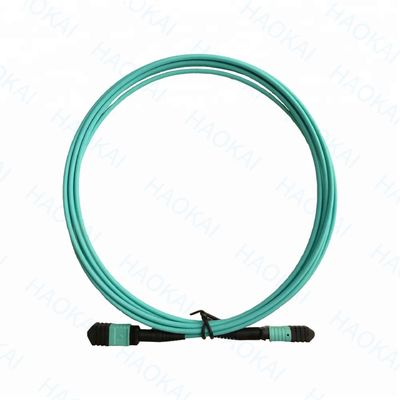 Cable de parcheado de fibra óptica OM3 MPO / MTP compacto
