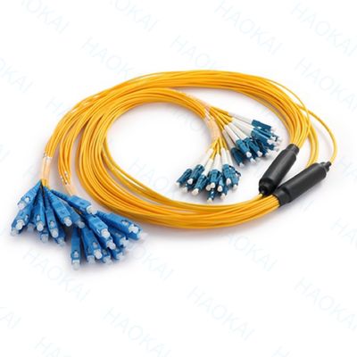 Breakout de modo único de fibra óptica 12 núcleos de doble OS2