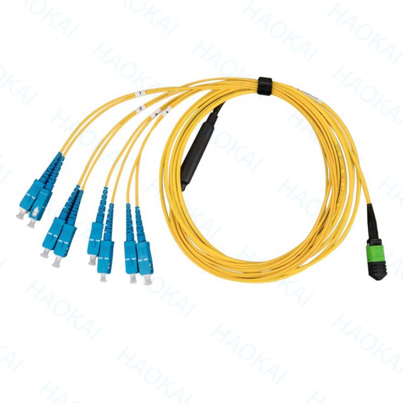 Breakout de modo único de fibra óptica 12 núcleos de doble OS2